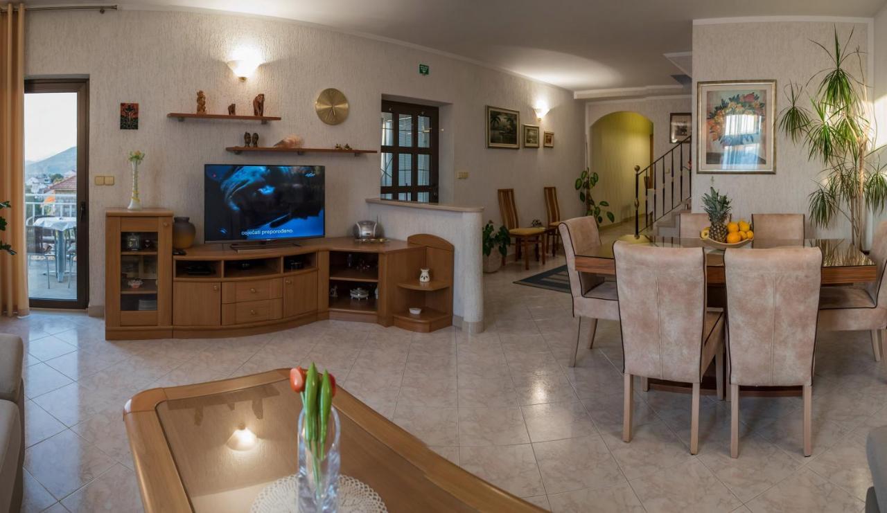Holiday Nest ดูบรอฟนิก ภายนอก รูปภาพ